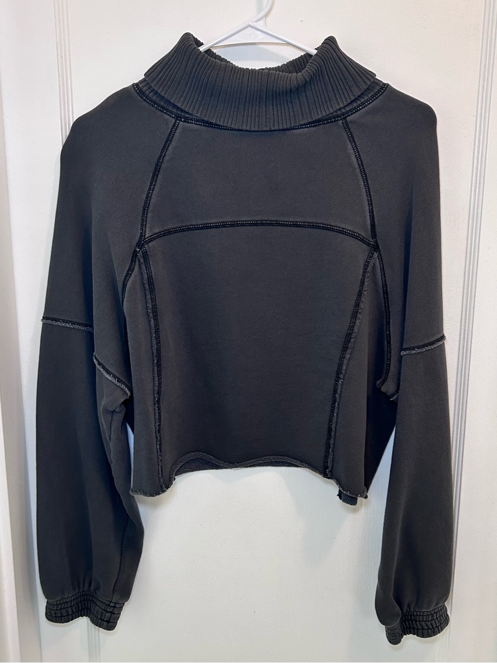 Aerie New Heights Cropped Turtle Neck Pullover Sweatshirt Faded Black Women’s S